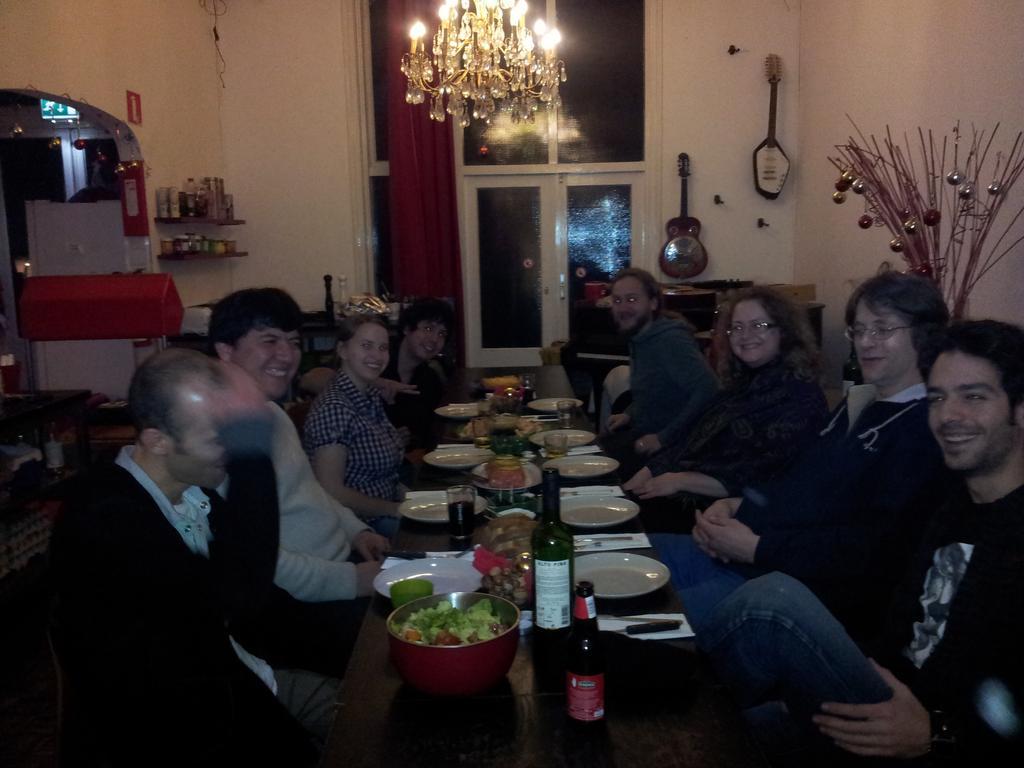 The Studenthostel B&B Utrecht City Center Esterno foto