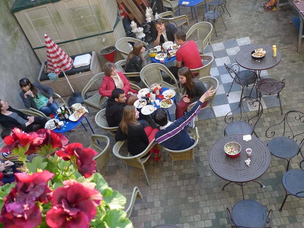 The Studenthostel B&B Utrecht City Center Esterno foto